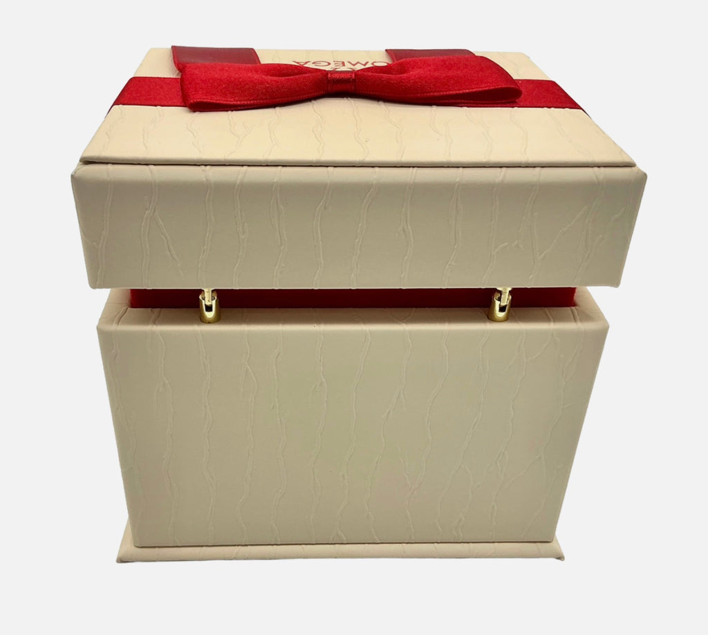 Ladies Omega Constellation 29mm 131.20.29.20.55.00 Watch Box Presentation Set