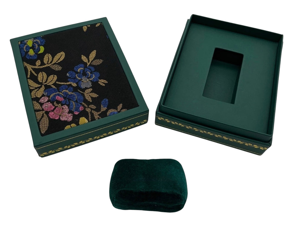 Genuine Gucci GRIP Watch Presentation OEM Watch Box Set (YA157506) – Excellent