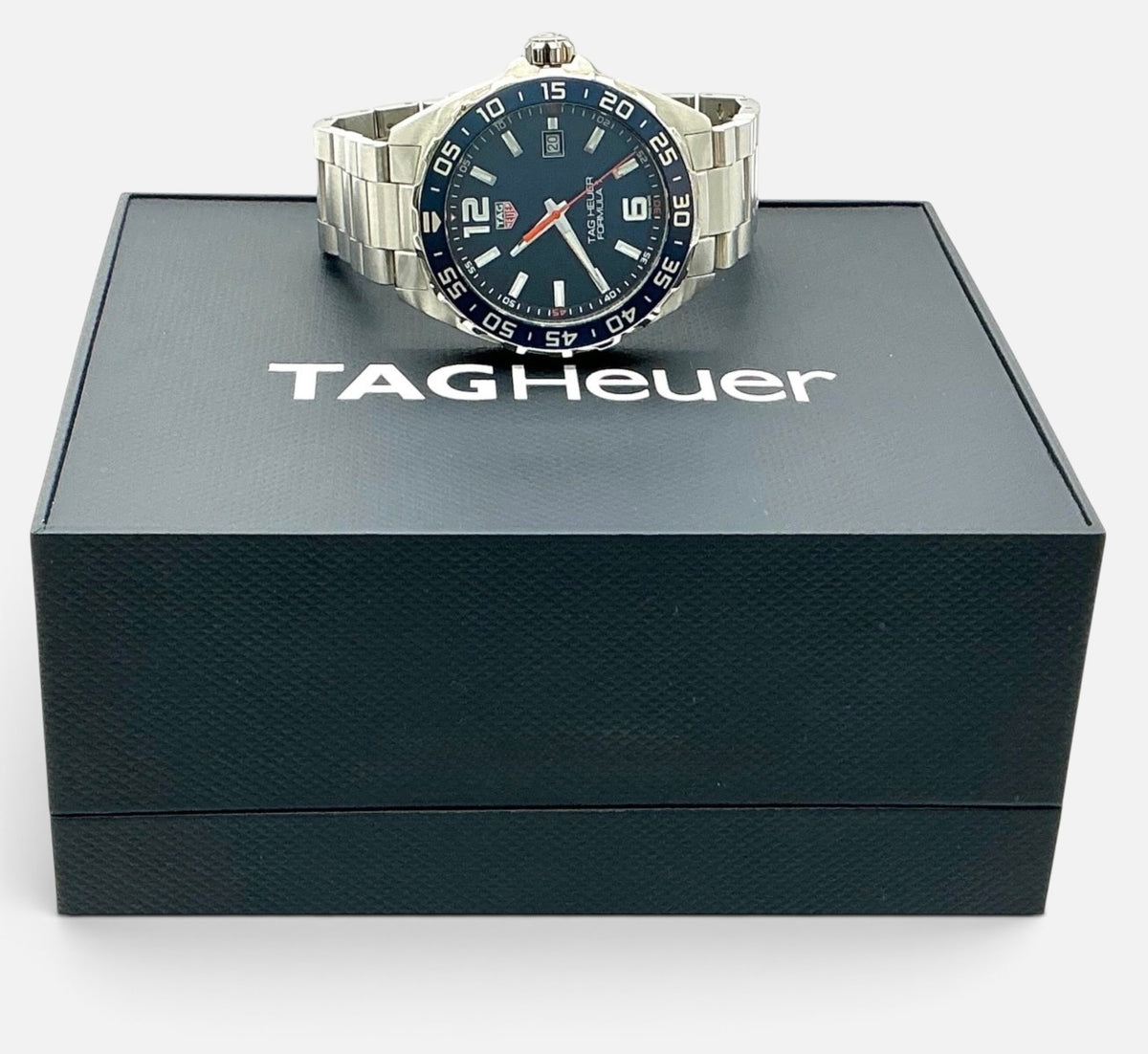 TAG Heuer Formula 1 WAZ1010.BA0842 – Gentleman’s Wrist Watch – Full Set – 43mm Blue Sunray Dial – Excellent Condition