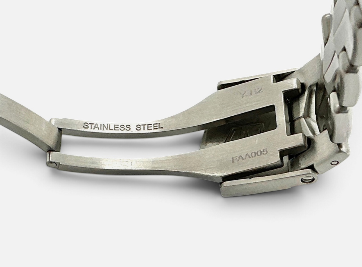 TAG Heuer Link Wristwatch WJ1112-0 • 2010 • 39mm Stainless Steel • Blue Sunray Dial