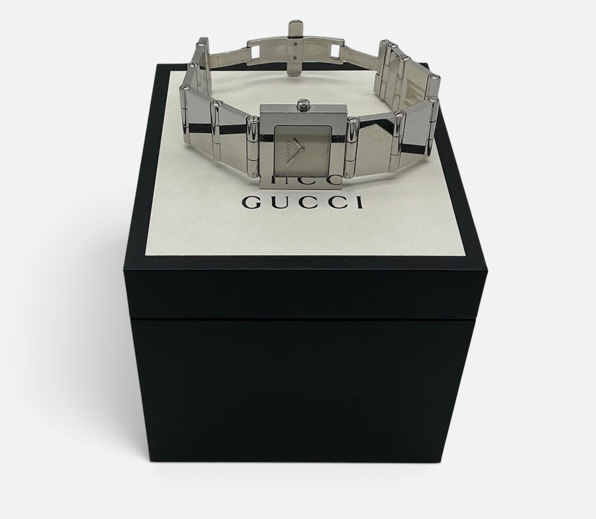 Gucci 600M Unisex Watch • Rare Champagne Dial • Vintage Swiss Made