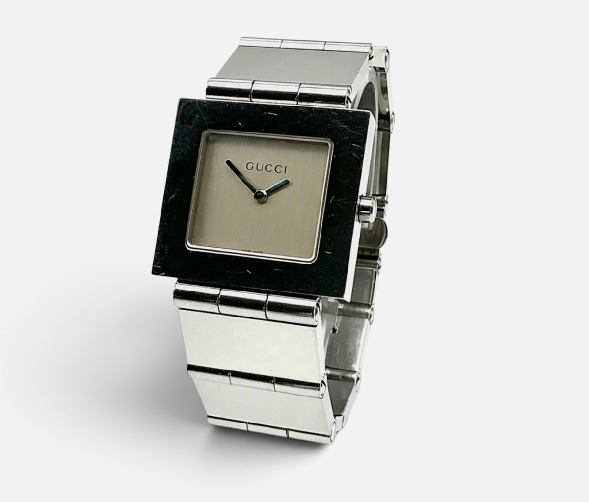 Gucci 600M Unisex Watch • Rare Champagne Dial • Vintage Swiss Made