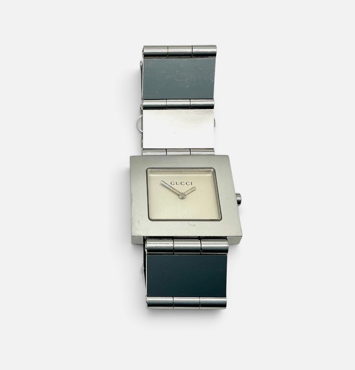 Gucci 600M Unisex Watch • Rare Champagne Dial • Vintage Swiss Made