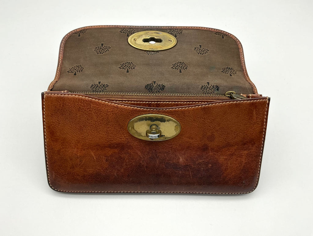 Vintage Mulberry Bayswater Clutch Wallet in Brown Darwin Leather — Tree-Logo Lining