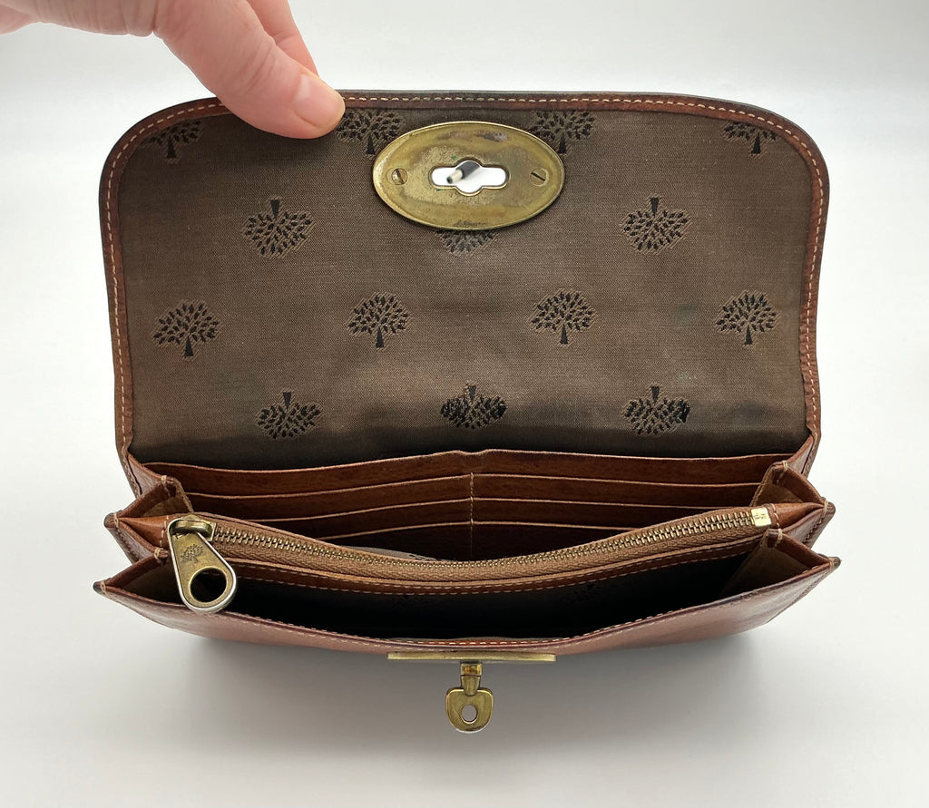 Vintage Mulberry Bayswater Clutch Wallet in Brown Darwin Leather — Tree-Logo Lining