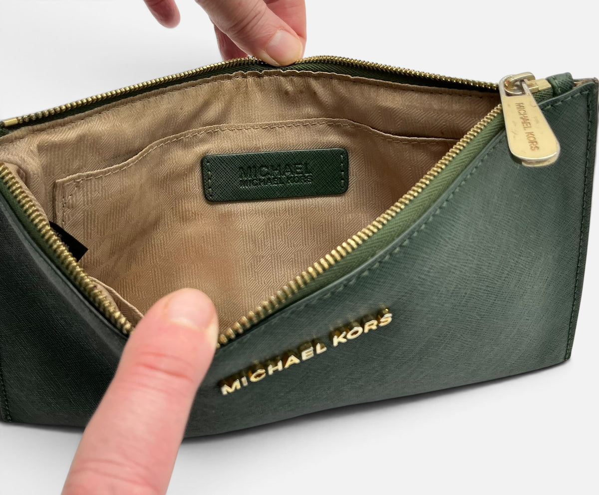 Michael Kors Jet Set Travel Leather Pochette – Moss Green (32S3GTVW3L)