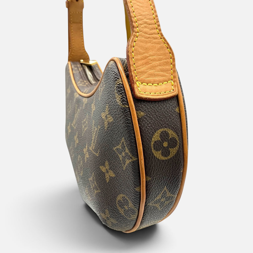 Early 2000’s Vintage Louis Vuitton Monogram Croissant Shoulder Bag